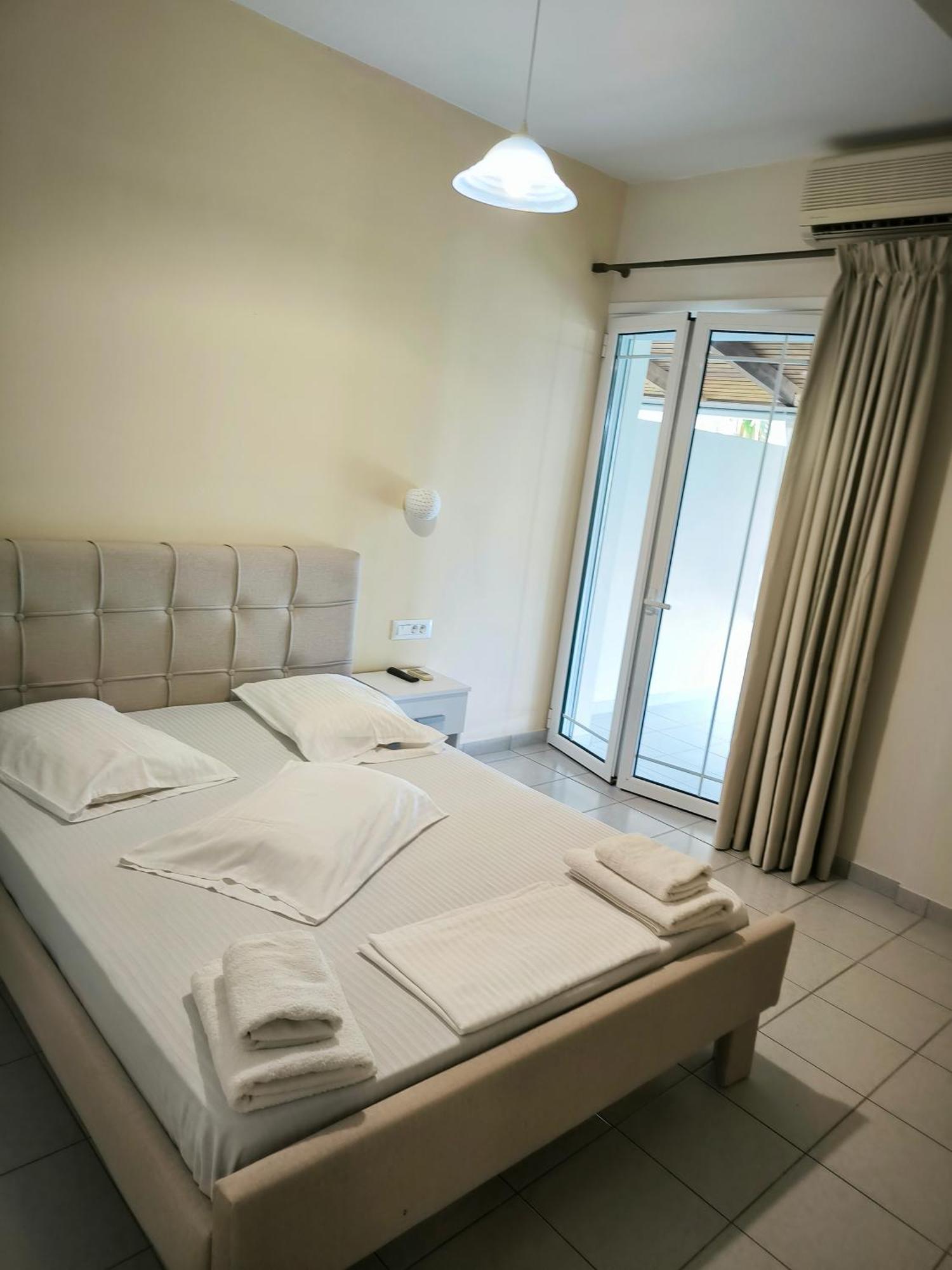 Aggelika Apartments Lithakia  Dış mekan fotoğraf